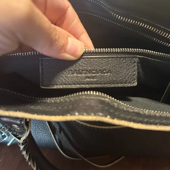 Balenciaga Dark Leather Tote - Picture 3 of 3